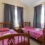Thalassa - 3-br Coastal Retreat With Private Pool Feriehus Pegeia
