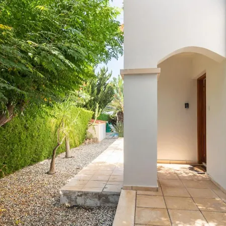 Thalassa - 3-br Coastal Retreat With Private Pool Feriehus *