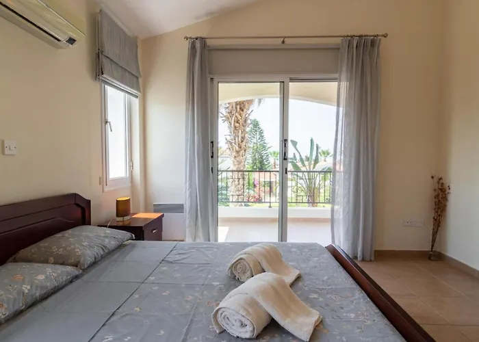 Casa vacanze Thalassa - 3-br Coastal Retreat With Private Pool