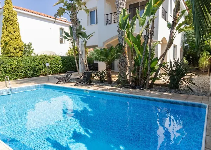 Thalassa - 3-br Coastal Retreat With Private Pool *